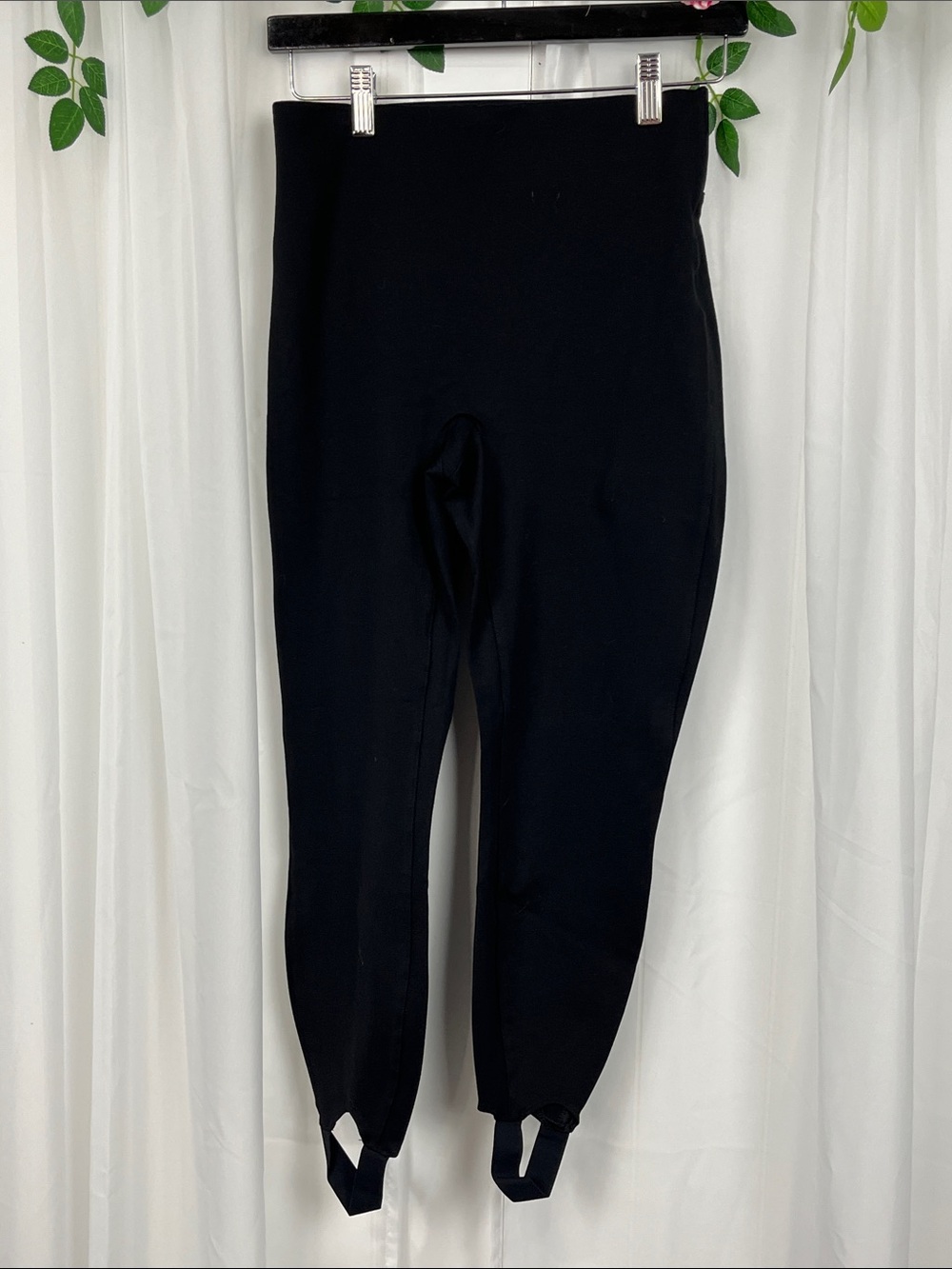 Spanx Stirrup Pant M Long Black Viscose Nylon Classy Versatile EUC